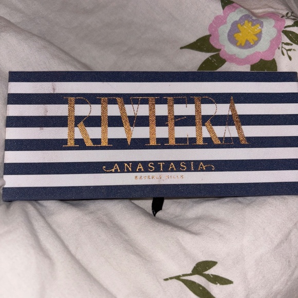 Anastasia Riviera Palette - Picture 5 of 7